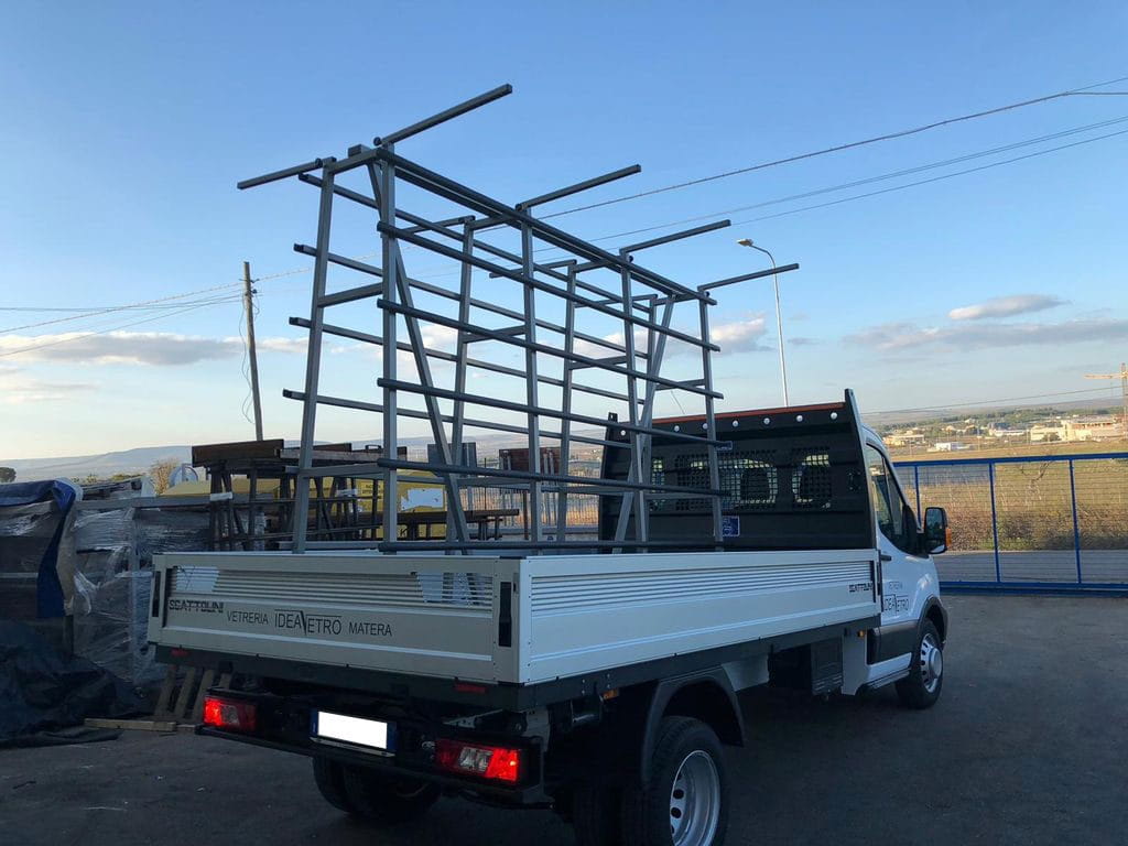 Contenitori in ferro e pallets Marche